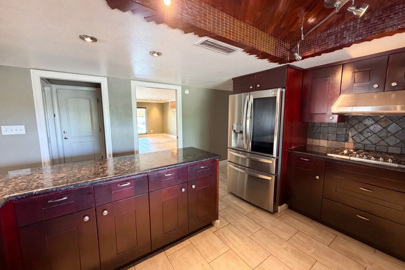 Photo 13 of 33 of 2244 E Nicolet Ave, Phoenix, AZ