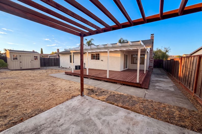 Photo 14 of 17 of 112 Aster Ct, Hercules, CA
