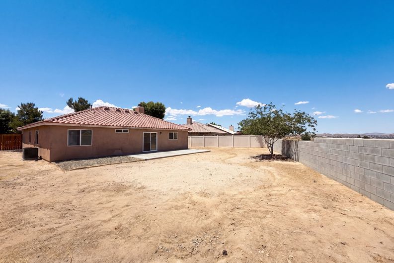 Photo 24 of 28 of 13185 Great Falls Ave, Victorville, CA
