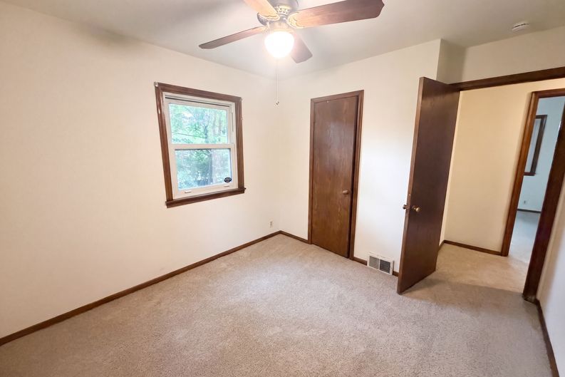 Photo 15 of 22 of 2804 Churchill St, Roseville, MN