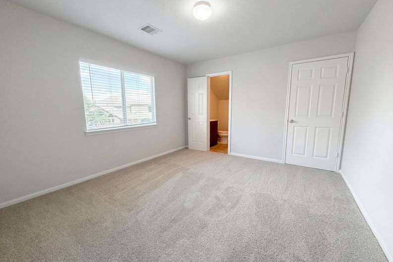 Photo 20 of 24 of 26306 Fox Ridge Ln, Katy, TX