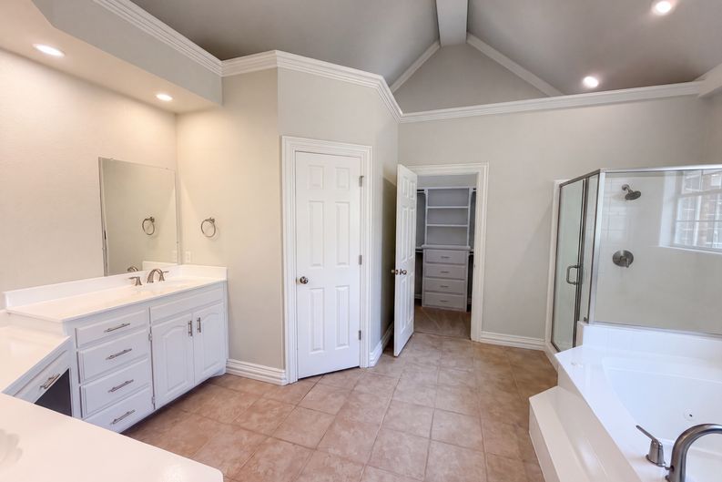 Photo 24 of 32 of 1609 Brentwood Trl, Keller, TX