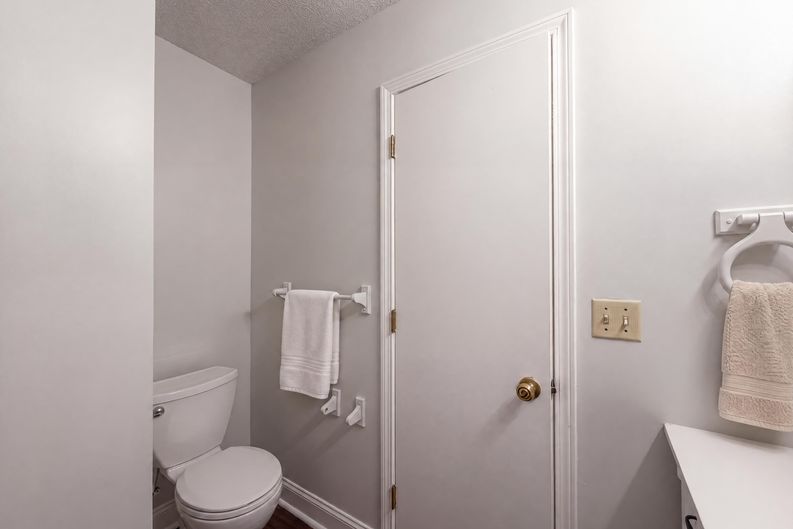 Photo 10 of 21 of 7511 Orient Ave, Kansas City, KS