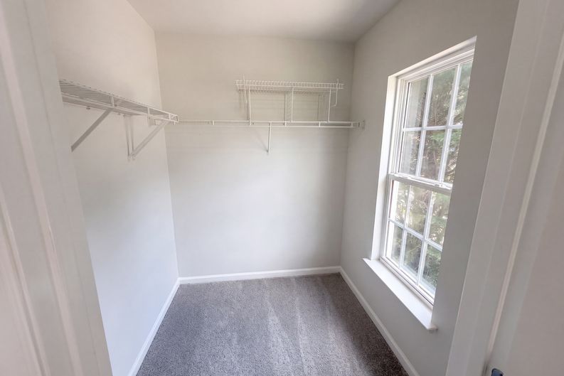 Photo 7 of 18 of 8408 Aztec Dawn Ct, Raleigh, NC