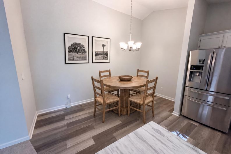 Photo 3 of 17 of 7816 Foxwood Dr, Raleigh, NC