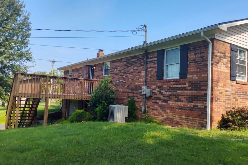 Photo 5 of 33 of 61 Loys Dr, Columbia, KY
