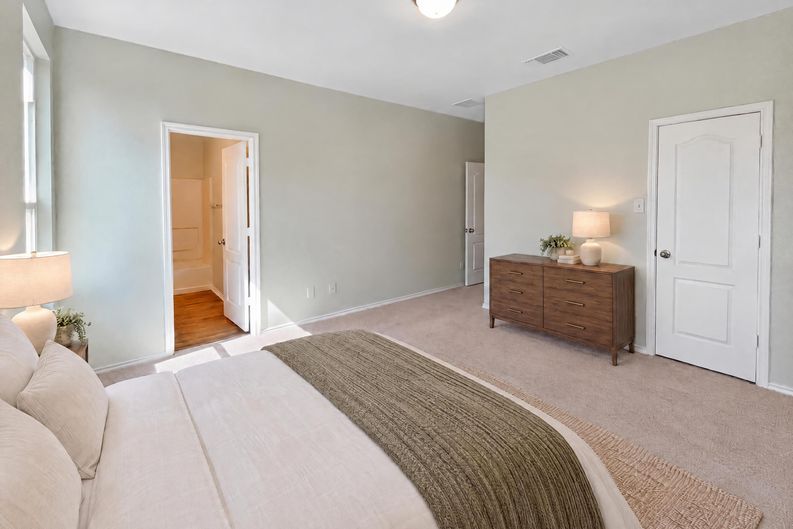 Photo 13 of 20 of 8403 Brazos Pt, San Antonio, TX