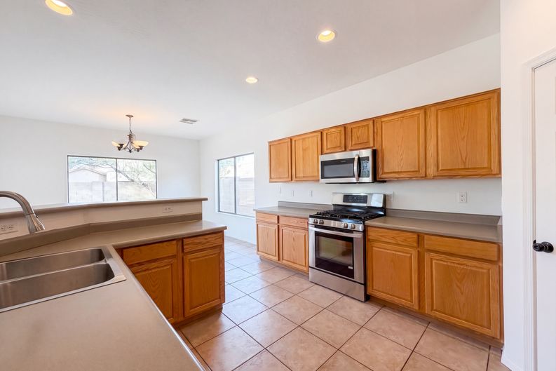 Photo 16 of 24 of 12846 W Rosewood Dr, El Mirage, AZ
