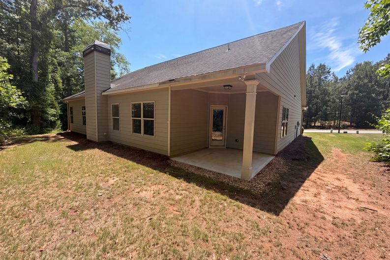 Photo 5 of 22 of 1209 Windstone Dr, Winder, GA