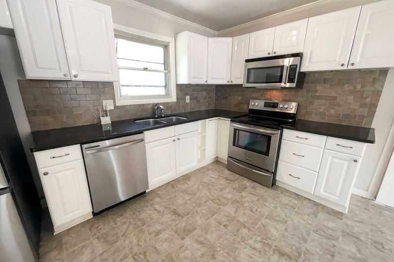Photo 6 of 19 of 2855 Jerome Rd, Atlanta, GA