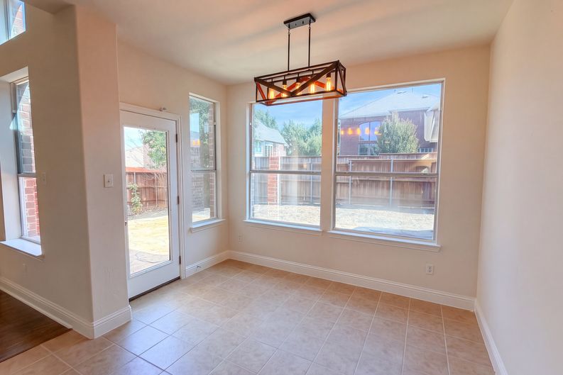 Photo 12 of 24 of 2446 Chesterfield Rd, Garland, TX