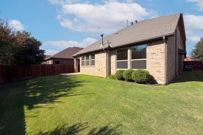 Photo 27 of 29 of 8152 Black Sumac Dr, Fort Worth, TX