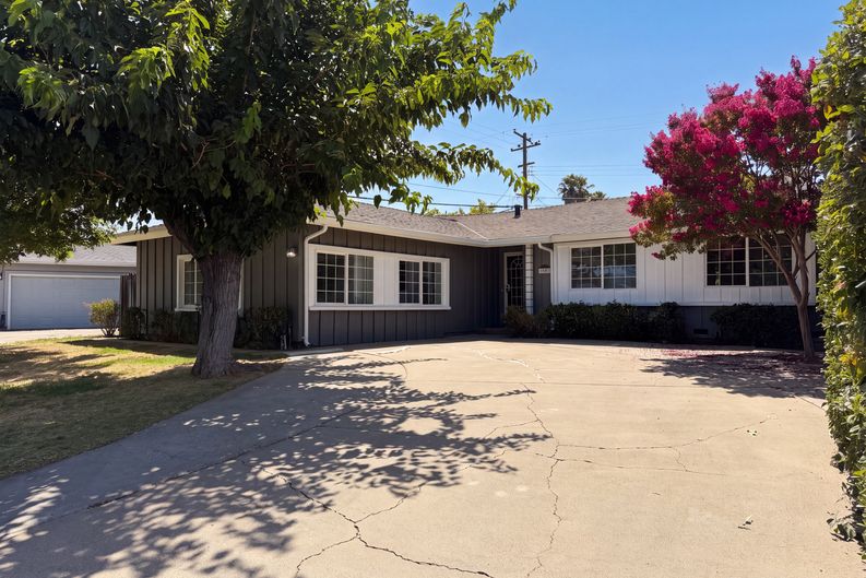 Photo 34 of 41 of 7007 Ursa Pkwy, Sacramento, CA
