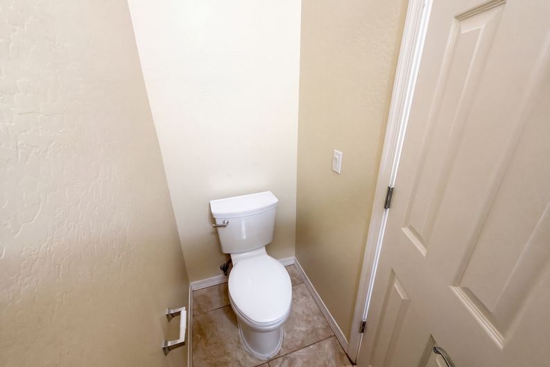 Photo 9 of 40 of 1898 S 160th Ln, Goodyear, AZ