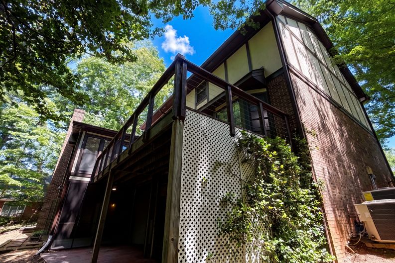 Photo 5 of 46 of 2360 Kimbrough Ct, Atlanta, GA