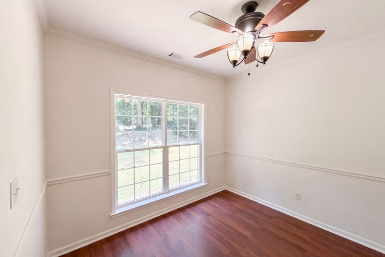 Photo 13 of 26 of 275 Forrest Ave, Fayetteville, GA