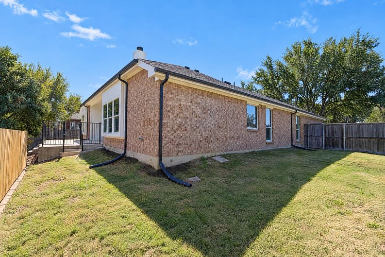 Photo 24 of 25 of 2830 Beacon Hill Dr, Rockwall, TX