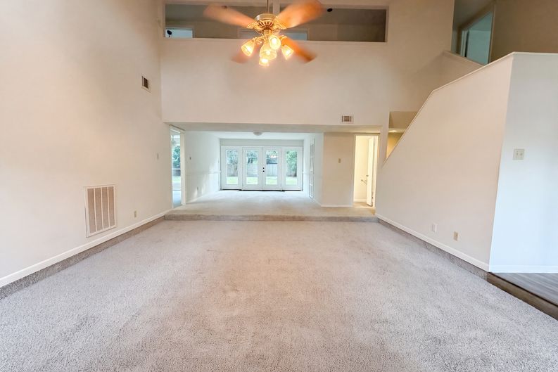 Photo 5 of 24 of 18107 Fireside Dr, Spring, TX