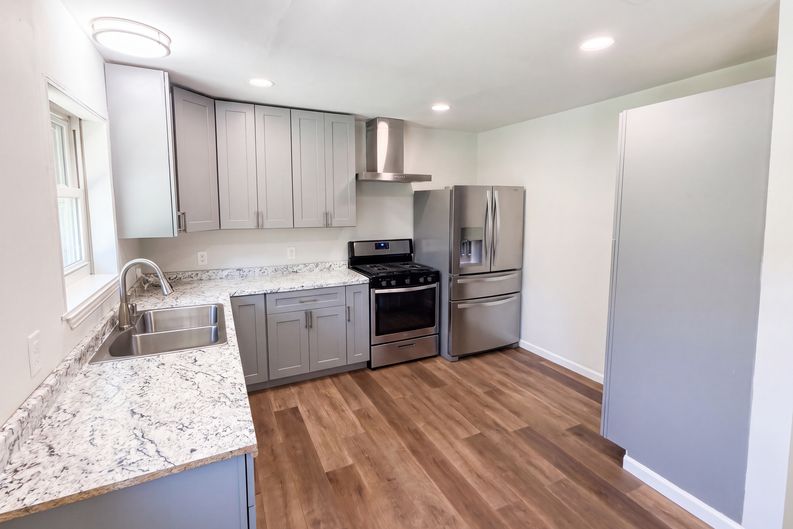 Photo 7 of 20 of 2415 Barnes Bridge Rd, Dallas, TX