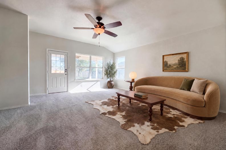 Photo 6 of 16 of 2886 Oakbranch Rdg, New Braunfels, TX