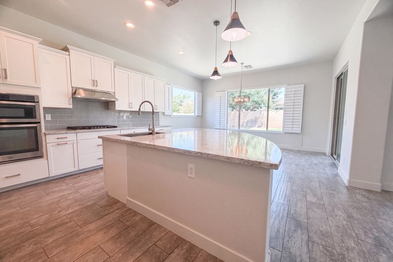 Photo 8 of 21 of 7552 E Peralta Ave, Mesa, AZ