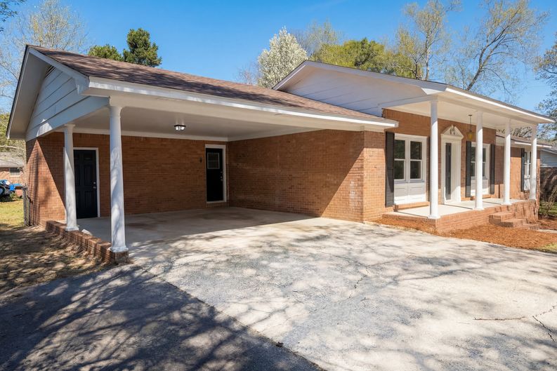 Photo 8 of 22 of 2774 Emanuel Church Rd, West Columbia, SC