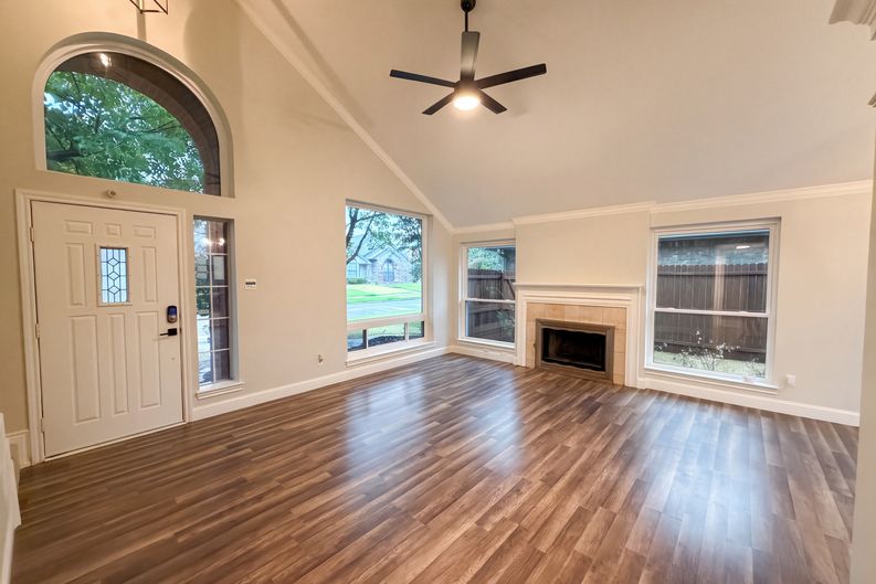 Photo 7 of 31 of 2228 Silverthorn Ln, Flower Mound, TX