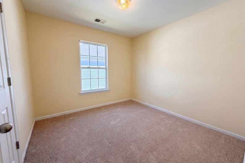 Photo 9 of 15 of 1033 Rabon Pond Dr, Columbia, SC