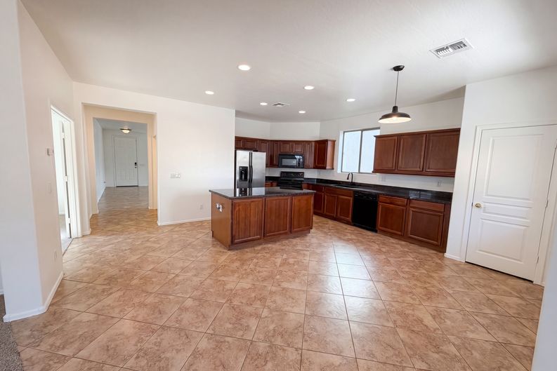 Photo 3 of 38 of 3769 E Flamingo Way, Gilbert, AZ