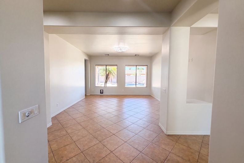 Photo 18 of 64 of 8027 W San Miguel Ave, Glendale, AZ