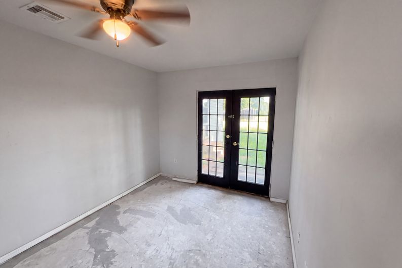 Photo 13 of 20 of 20509 E Reno Ave, Harrah, OK