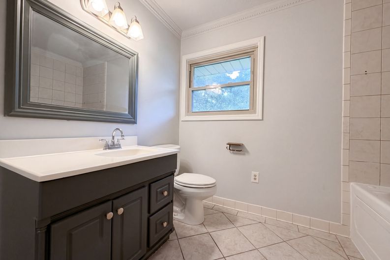 Photo 13 of 17 of 1119 Walton Dr, Murfreesboro, TN
