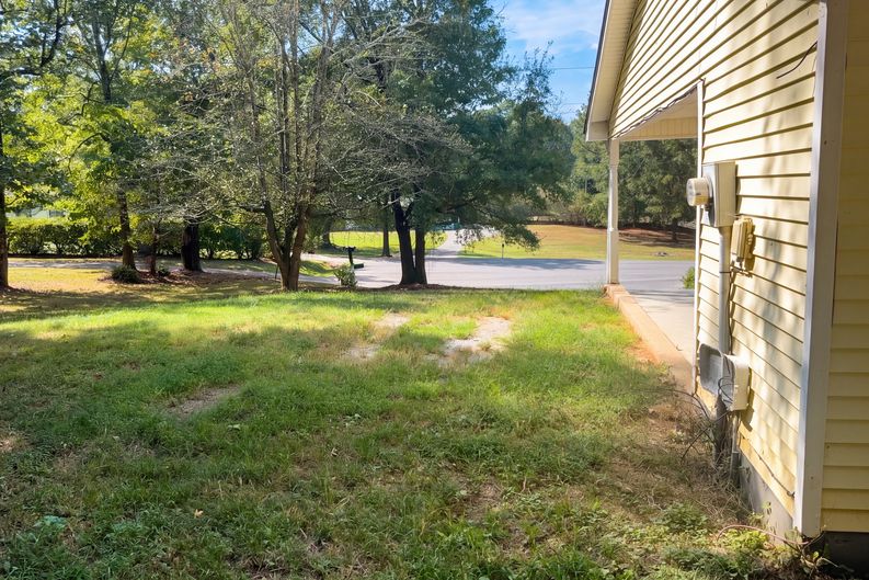 Photo 31 of 42 of 155 Liberty Pl SW, Calhoun, GA
