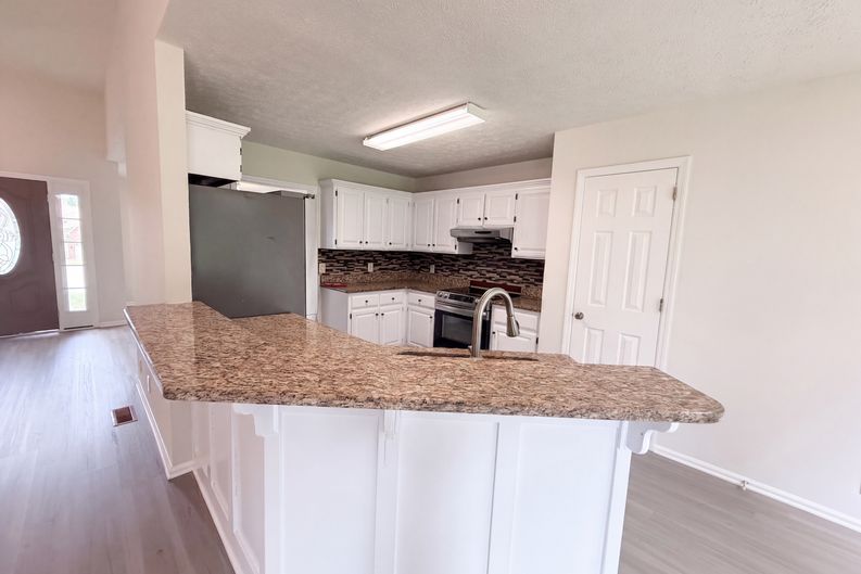 Photo 7 of 16 of 3441 Bridgeton Cv, Antioch, TN