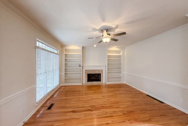 Photo 9 of 26 of 1900 Milfield Cir, Snellville, GA