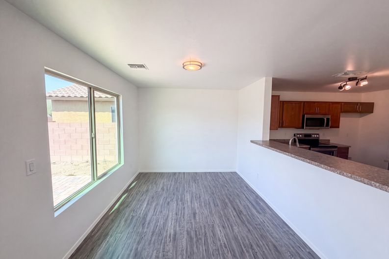 Photo 6 of 21 of 935 W Placita Canalito, Green Valley, AZ
