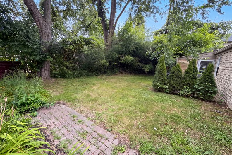 Photo 21 of 22 of 30406 Everett St, Southfield, MI