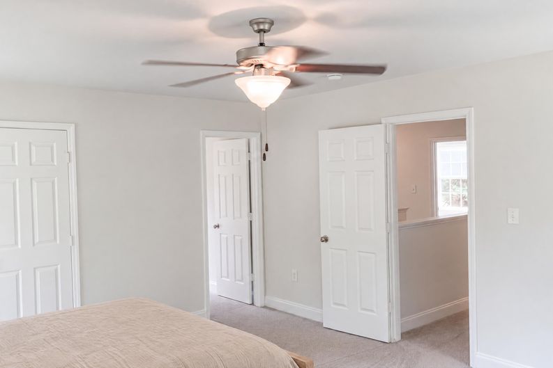 Photo 11 of 20 of 229 Delview Dr, Cherryville, NC