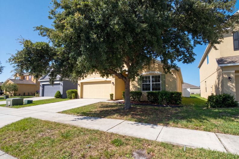 Photo 20 of 24 of 1048 Bethpage Rd, Auburndale, FL
