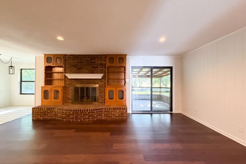Photo 8 of 19 of 607 Turtle Creek Dr, Greenville, TX