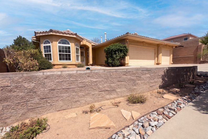 Photo 24 of 29 of 9809 Buckeye St NW, Albuquerque, NM