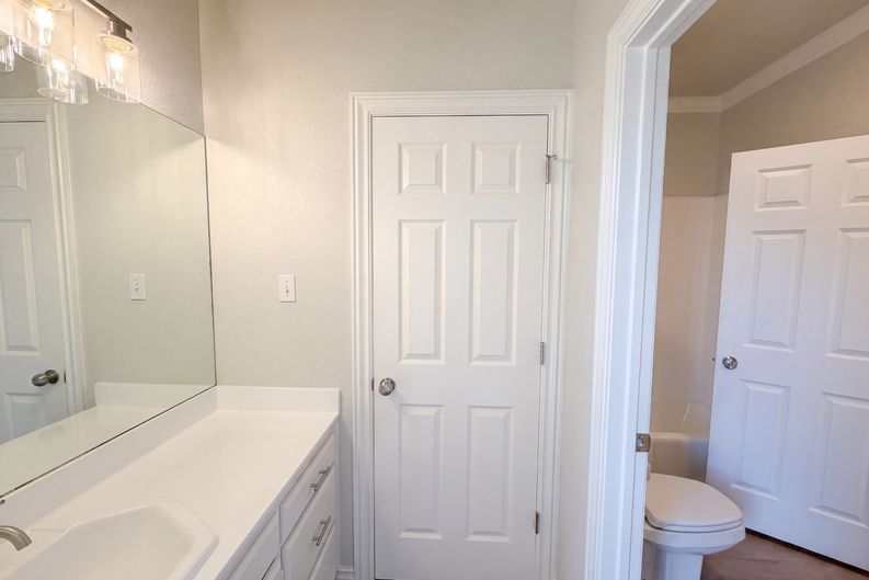 Photo 19 of 32 of 1609 Brentwood Trl, Keller, TX