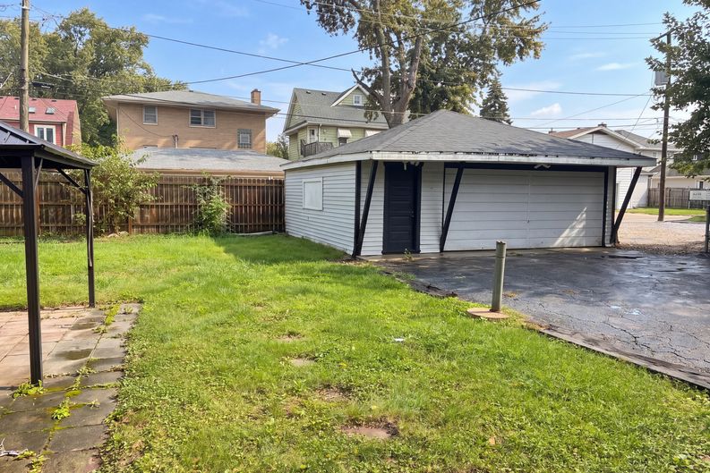 Photo 39 of 77 of 9 Blackman Ave, Joliet, IL