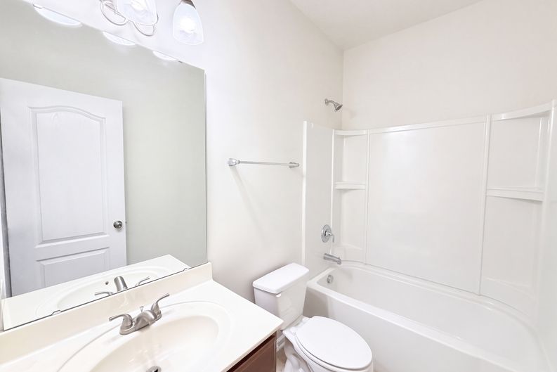 Photo 17 of 26 of 7230 Kinley Commons Ln, Charlotte, NC