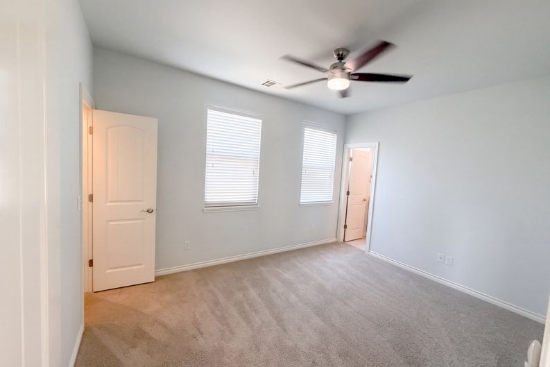 Photo 13 of 29 of 549 S Fretz Ave, Edmond, OK