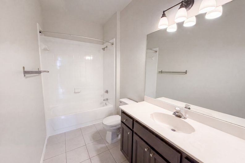 Photo 15 of 26 of 1406 Di Orio Dr, Lewisville, TX