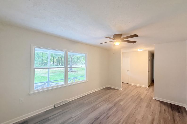Photo 3 of 23 of 1181 Bouldercrest Cir, Watkinsville, GA