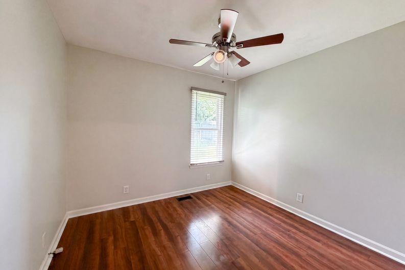 Photo 13 of 18 of 832 Stone Hedge Ct, Old Hickory, TN