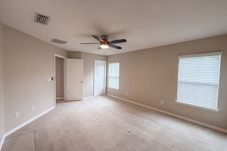 Photo 4 of 36 of 120 Prestwick Grande Dr, Daytona Beach, FL