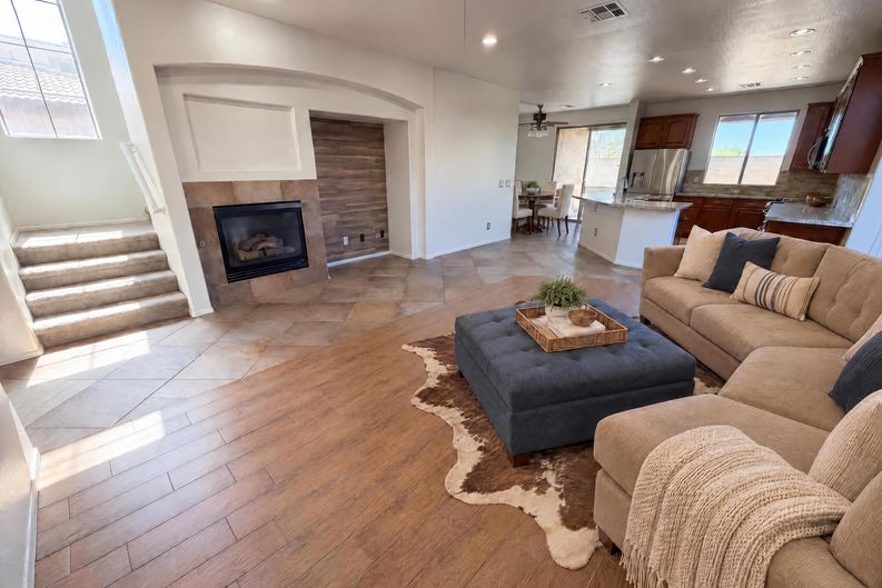 Photo 3 of 40 of 2513 W Florentine Rd, Phoenix, AZ